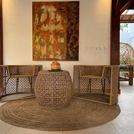 The Gili Beach Resort Джили Трауанган Екстериор снимка