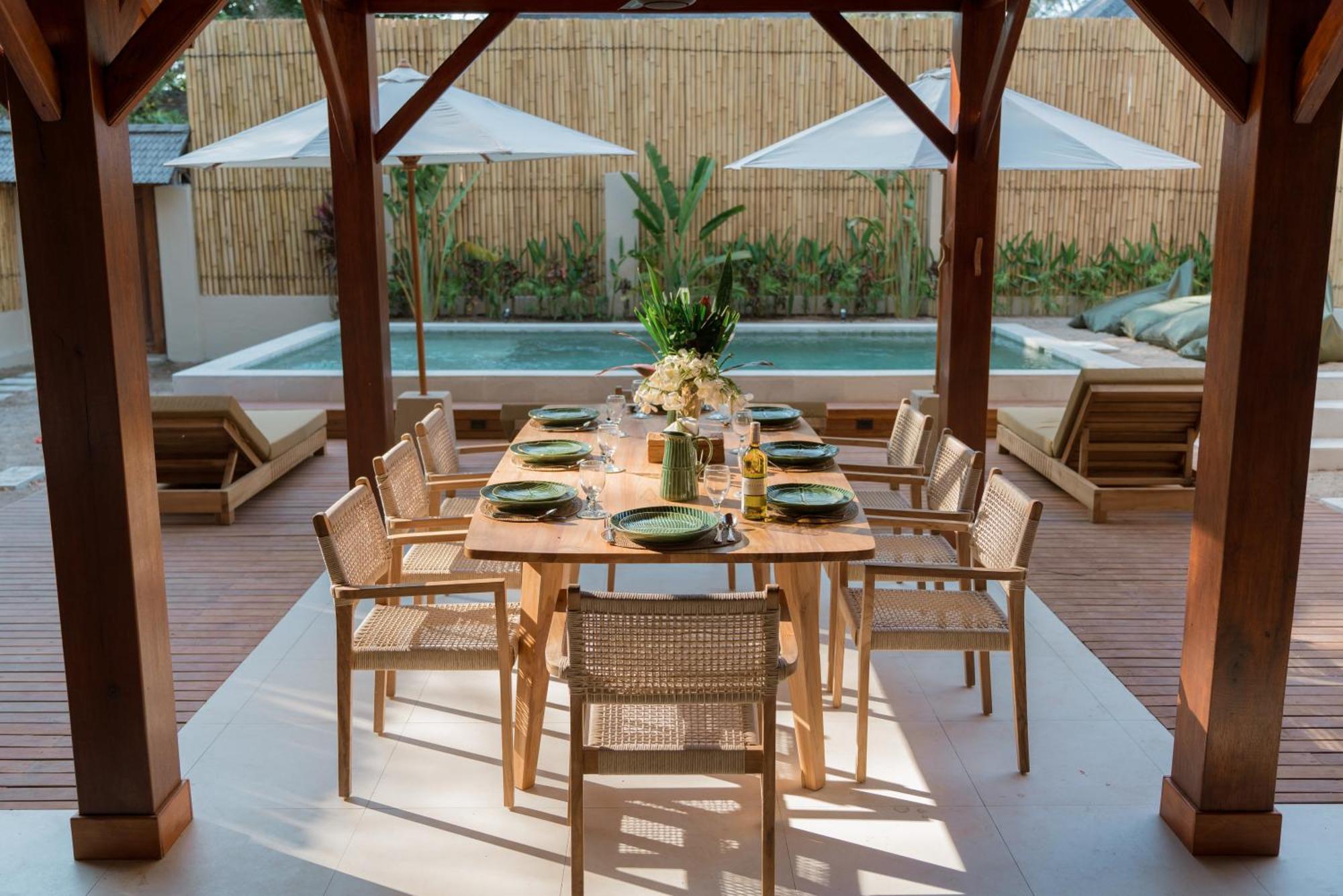 The Gili Beach Resort Джили Трауанган Екстериор снимка