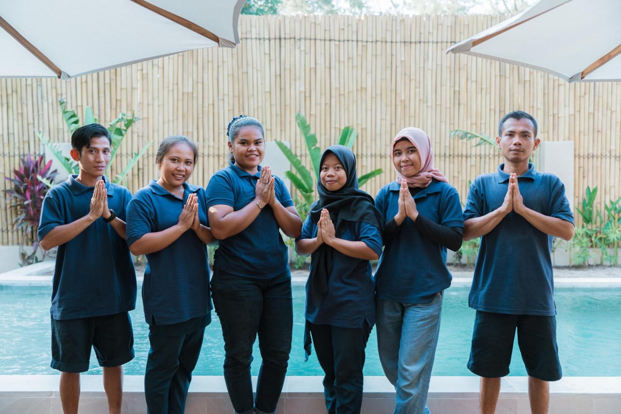 The Gili Beach Resort Джили Трауанган Екстериор снимка