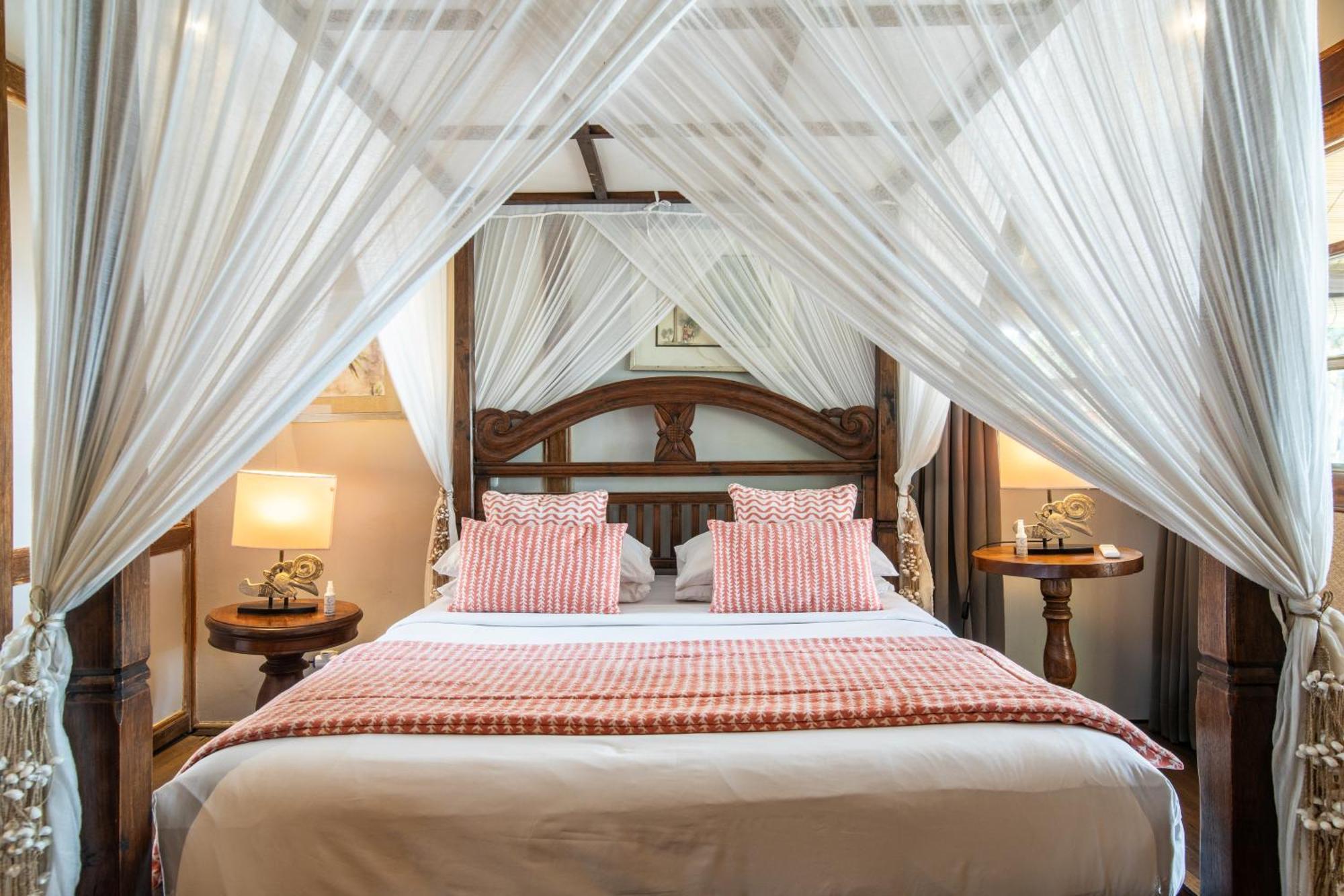The Gili Beach Resort Джили Трауанган Екстериор снимка