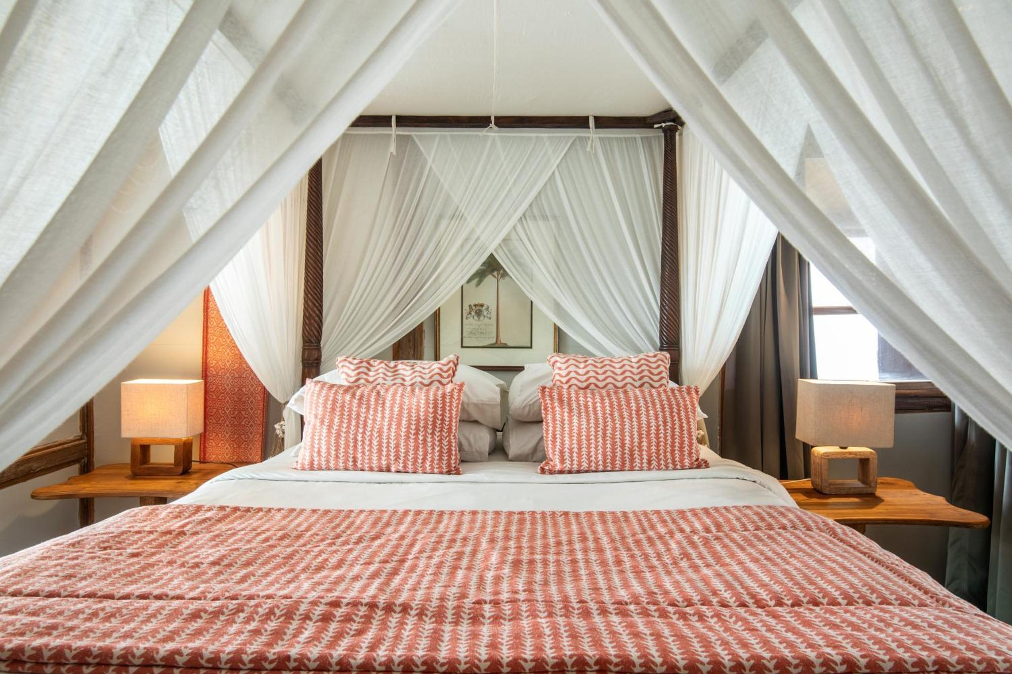 The Gili Beach Resort Джили Трауанган Екстериор снимка