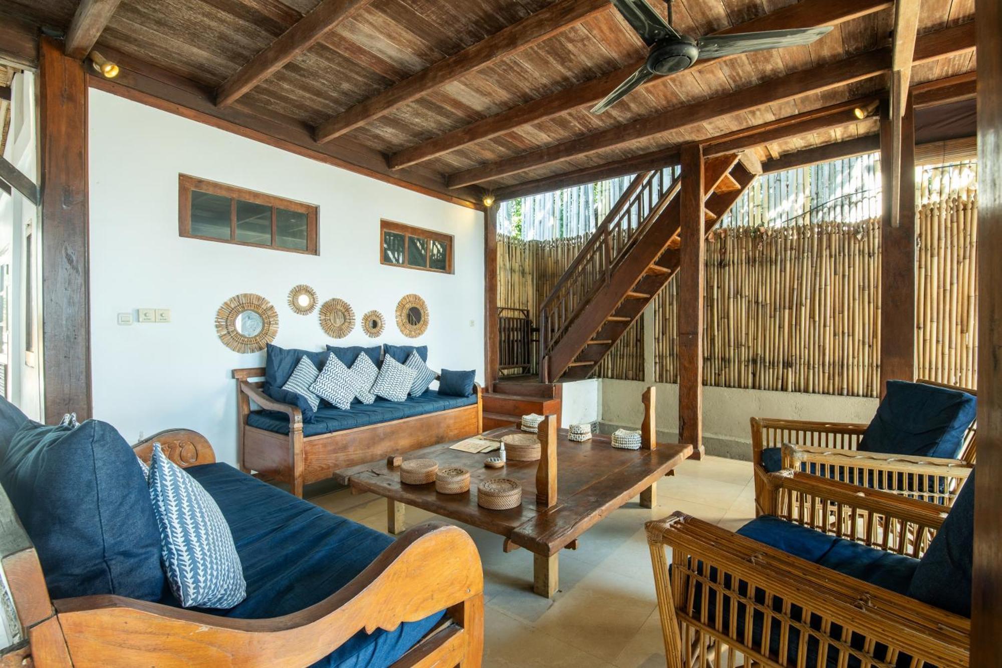 The Gili Beach Resort Джили Трауанган Екстериор снимка