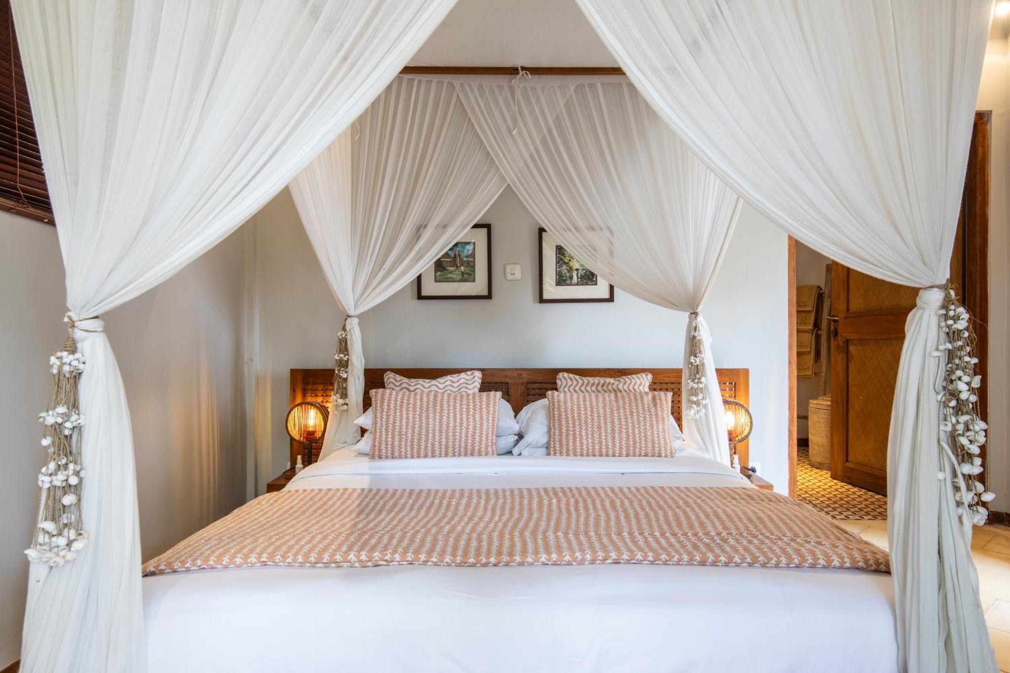 The Gili Beach Resort Джили Трауанган Екстериор снимка