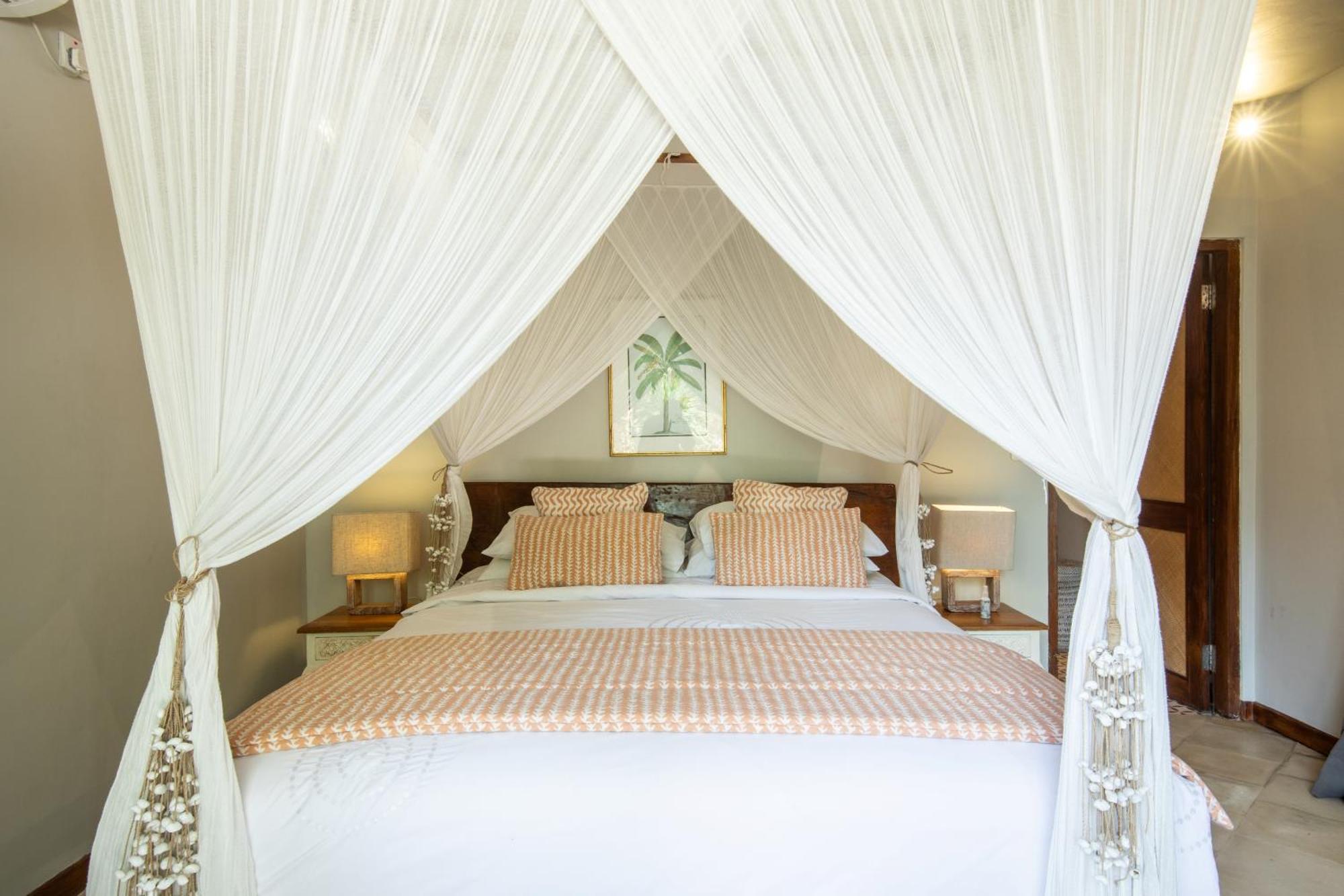 The Gili Beach Resort Джили Трауанган Екстериор снимка